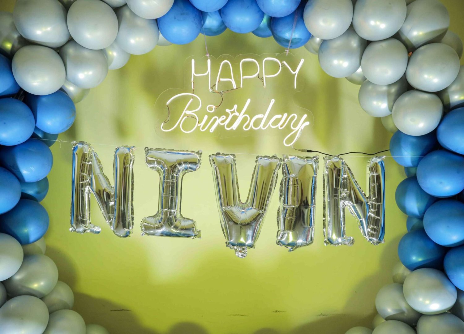 Birthday balloon decoration